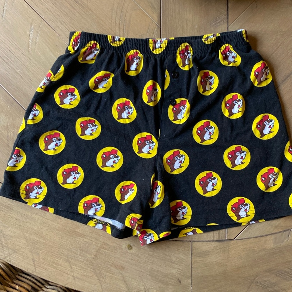 Buc-ees pull up PJ shorts size M